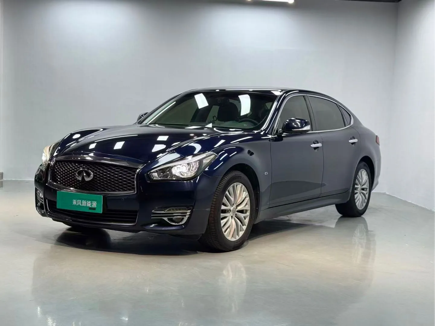 Infiniti Q70 2017 Q70L 2.5L Elite