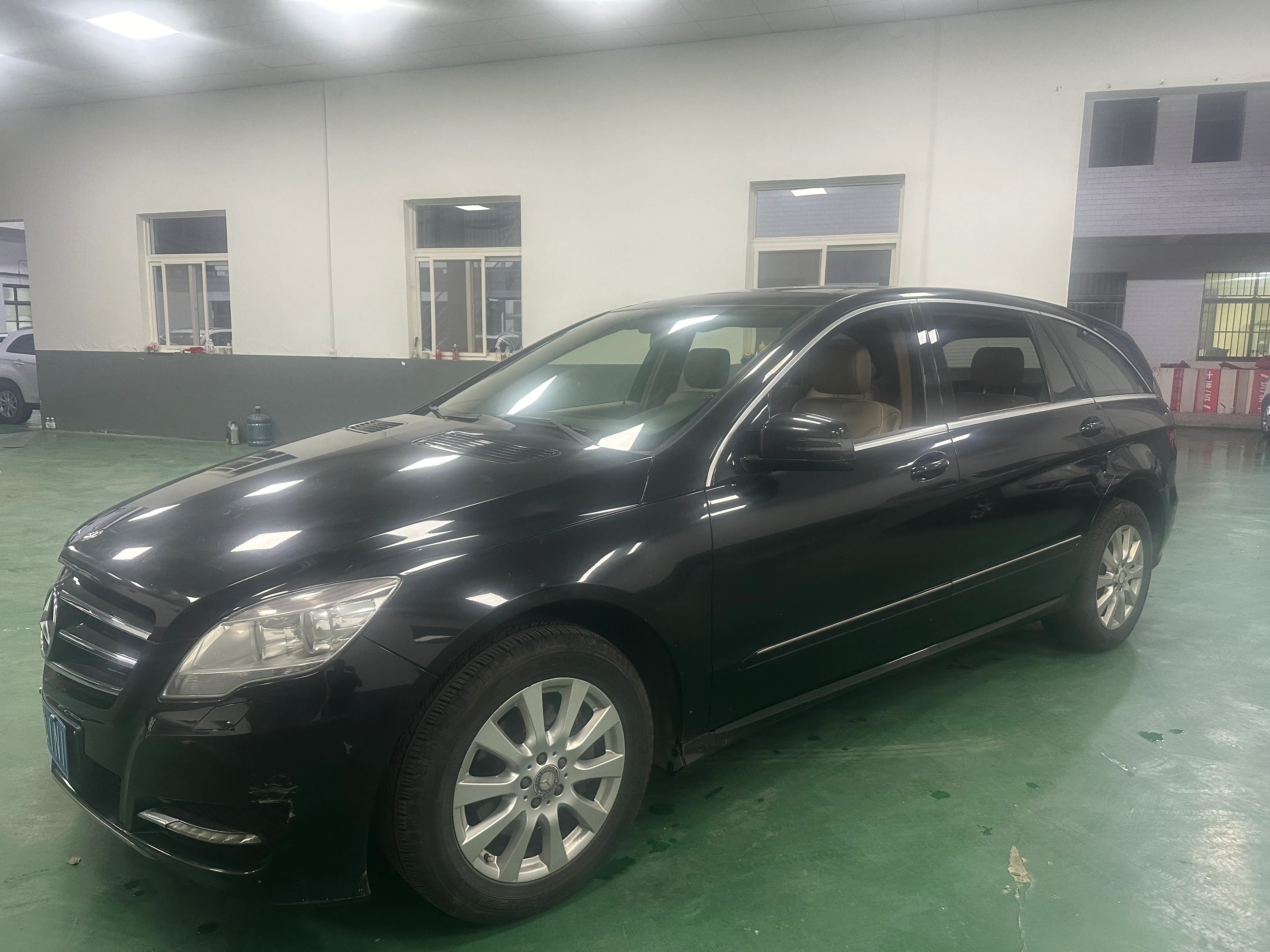 Mercedes-Benz R 2011