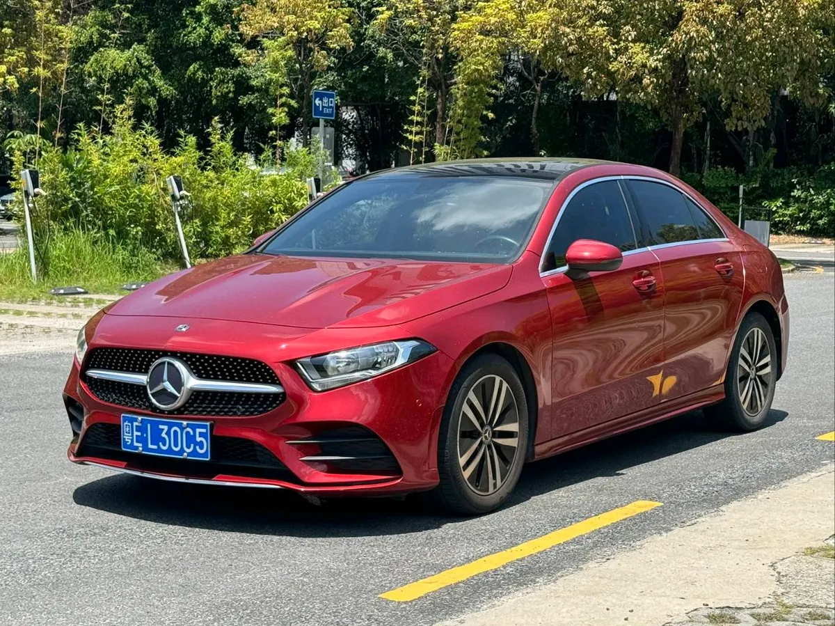 Mercedes-Benz A 2019 A 180 L