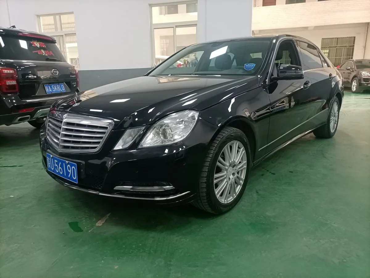 Mercedes-Benz E 2013 E 260 L CGI