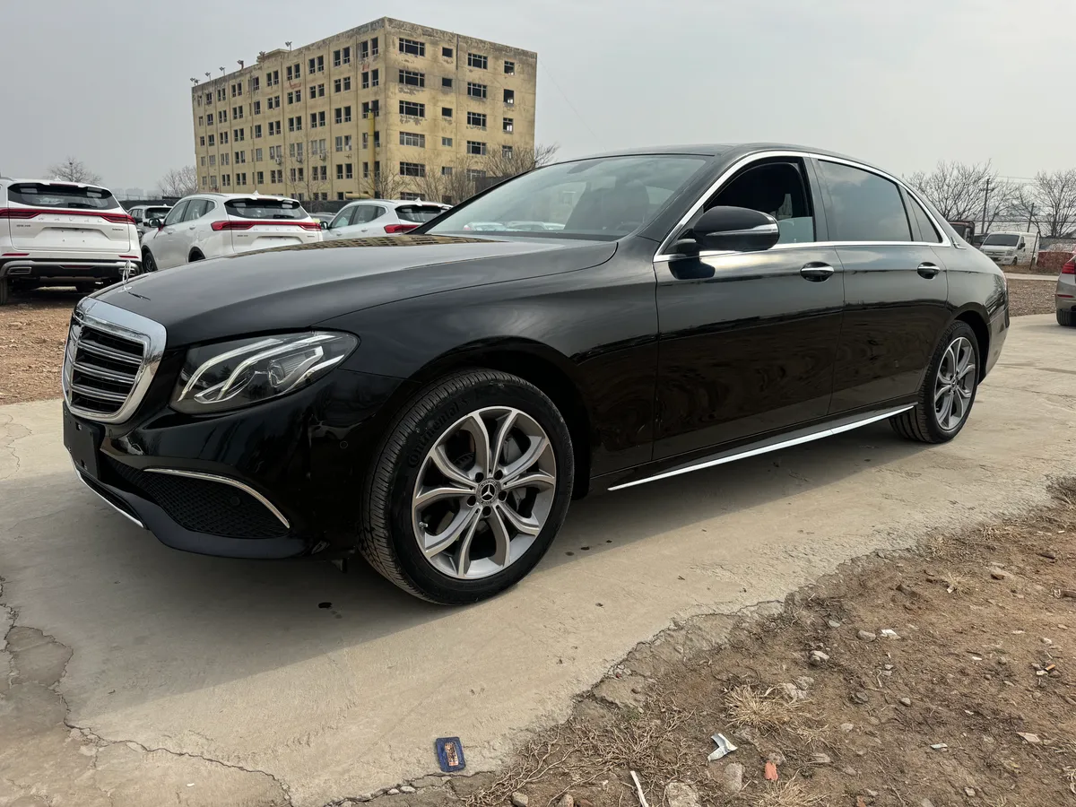 Mercedes-Benz E 2020 E 300 L