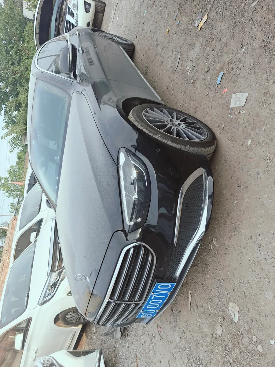 Mercedes-Benz E 2023 E 260 L