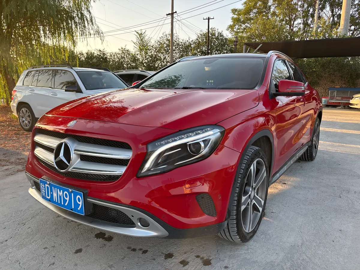 Mercedes-Benz GLA 2015