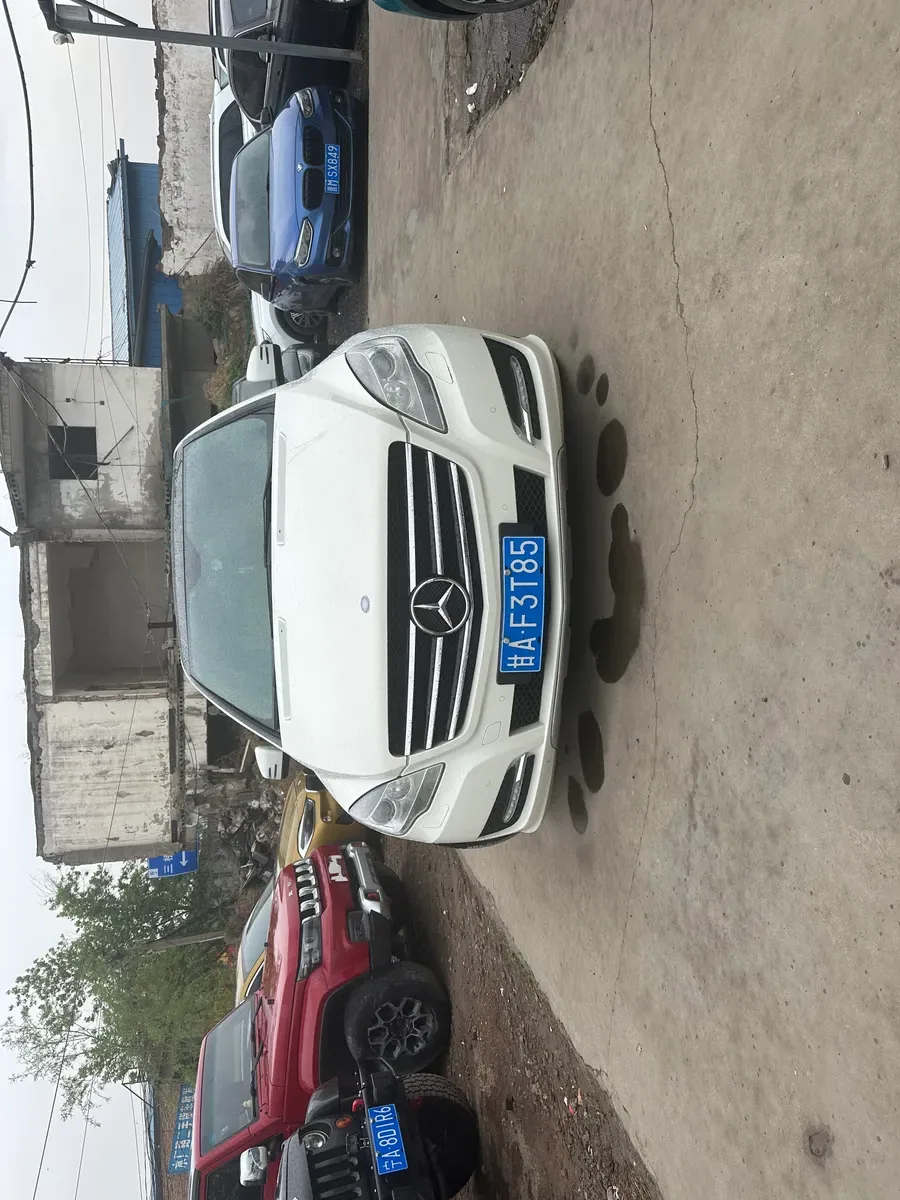 Mercedes-Benz R 2011 R 350 L 4MATIC