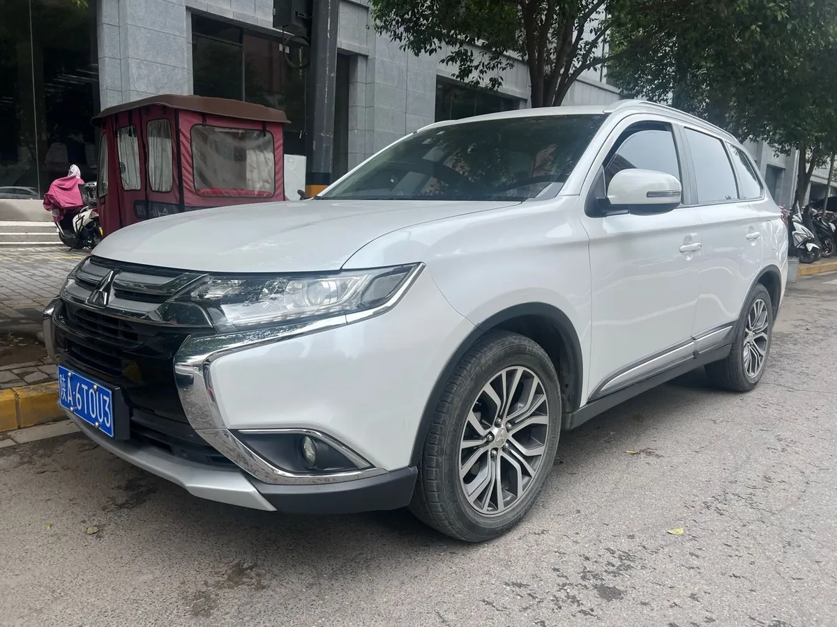 Mitsubishi 2018 2.0L 5