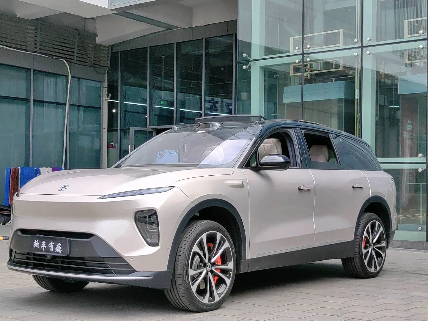 NIO ES8 2024 100kWh