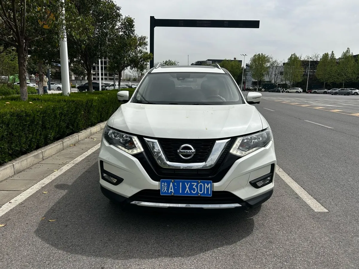 Nissan 2019 2.0L CVT 2WD