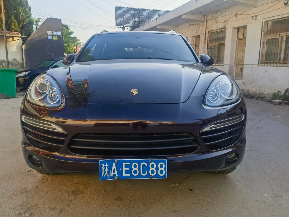 Porsche Cayenne 2014 Cayenne Platinum Edition 3.0T