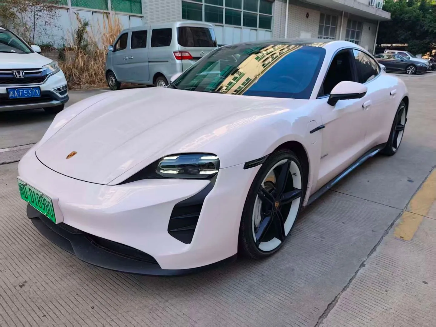 Porsche Taycan 2020