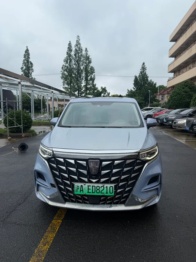 Roewe iMAX8 2022