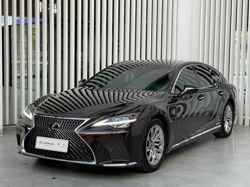 Lexus LS 2021