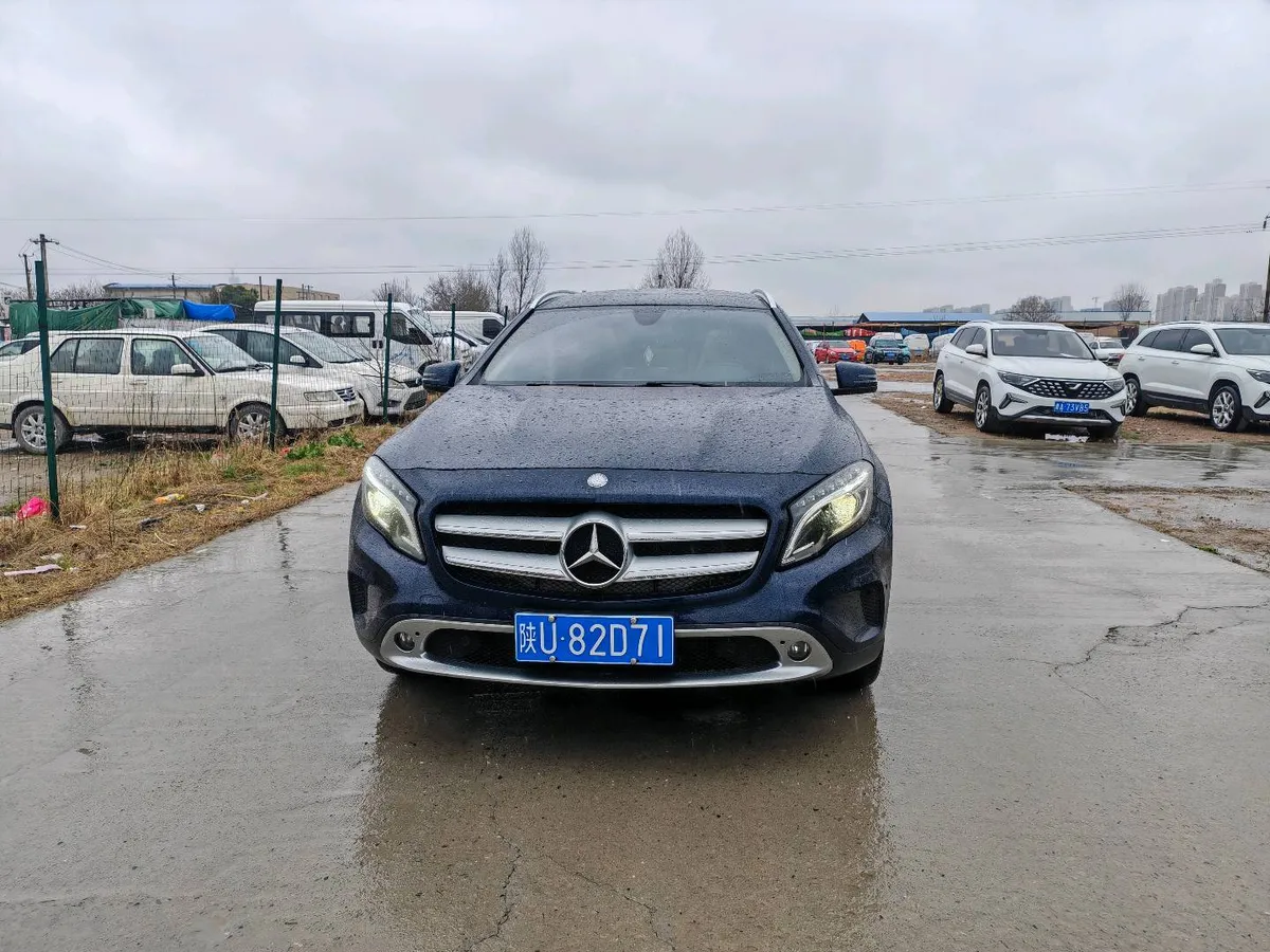 Mercedes-Benz GLA 2016