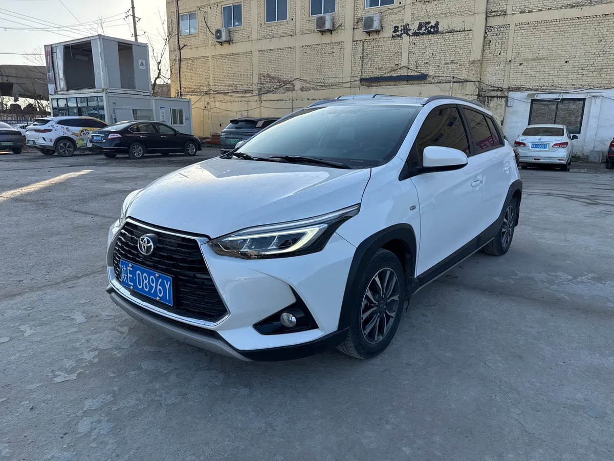 Toyota YARiS L 2022