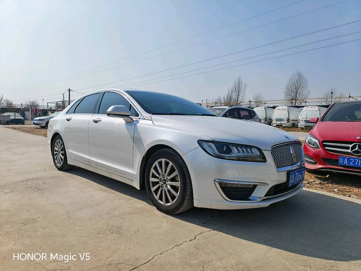 Lincoln MKZ 2020