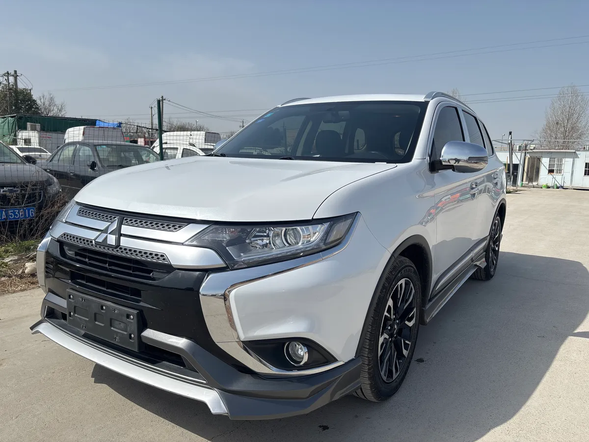 Mitsubishi Pajero 2019
