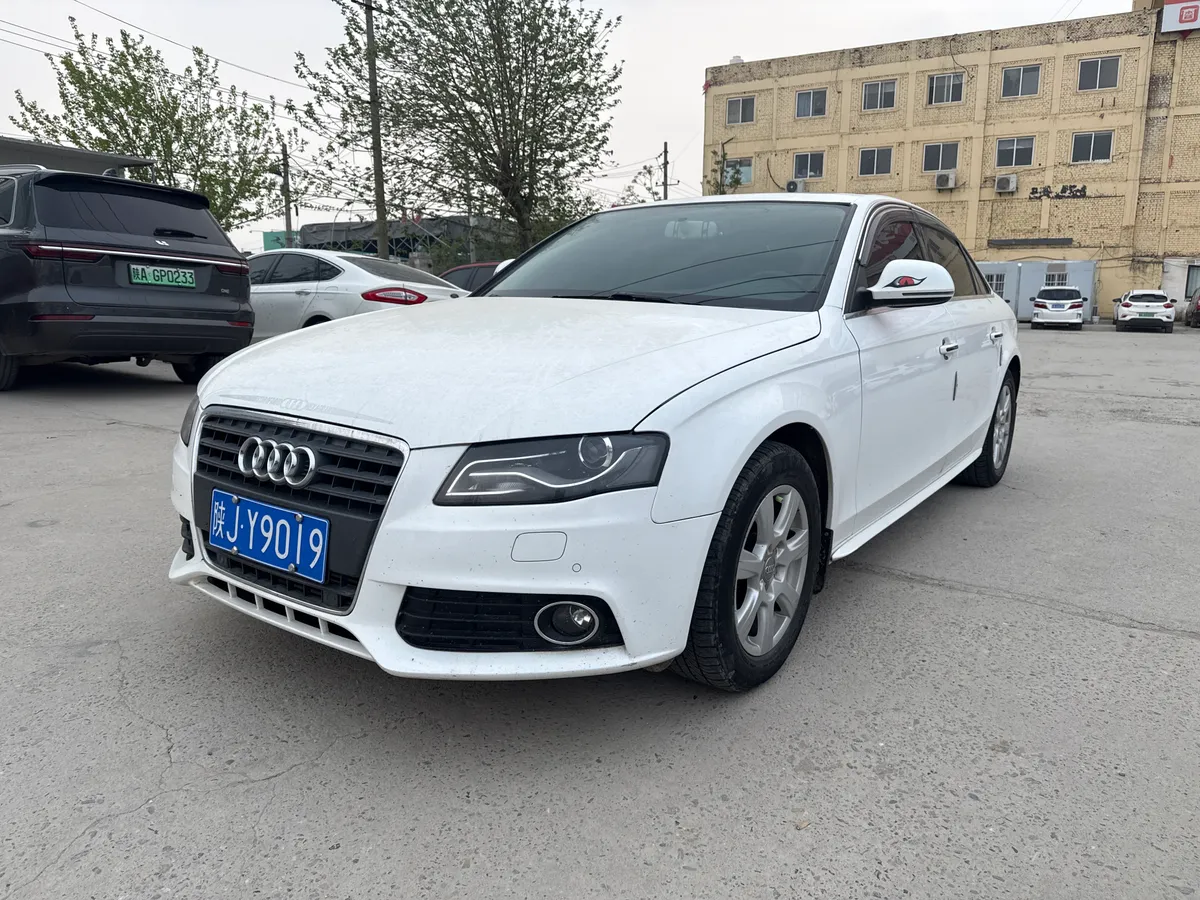 Audi A4L 2012