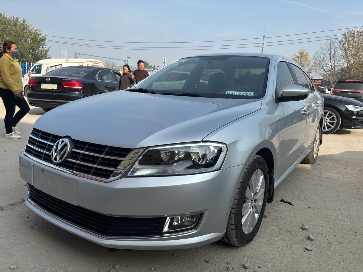 Volkswagen Lavida 2015