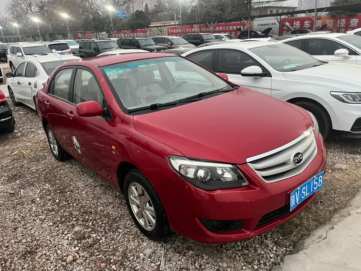 BYD L3 2012
