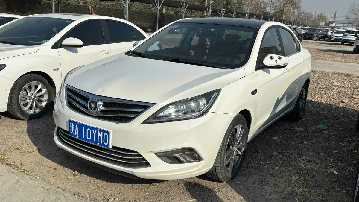 Changan Eado 2016