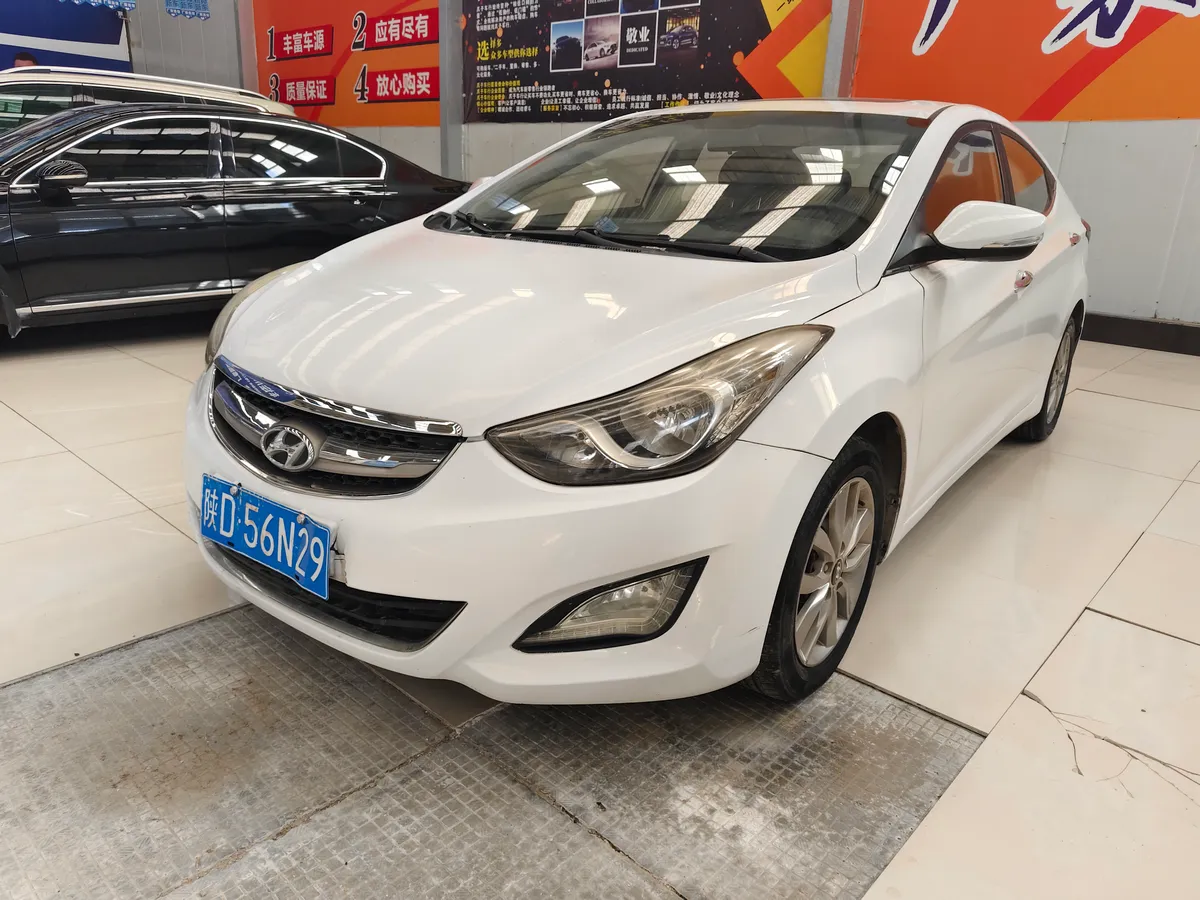 Hyundai Elantra Langdong 2012