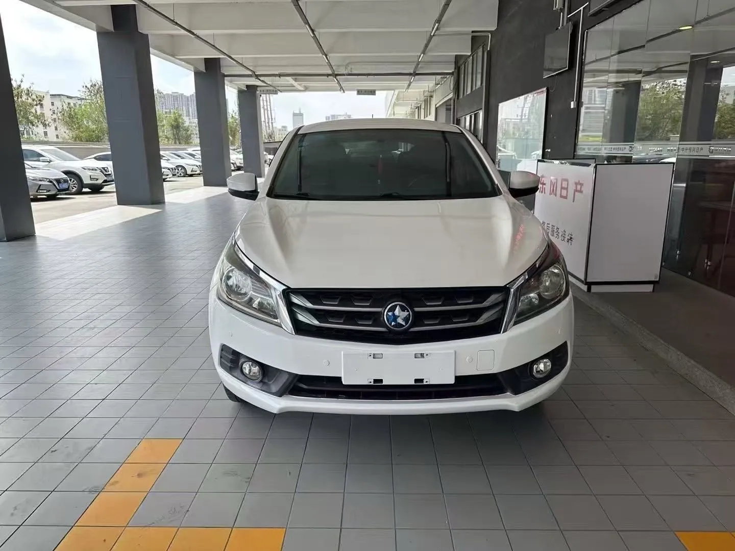 Venucia T70 2016
