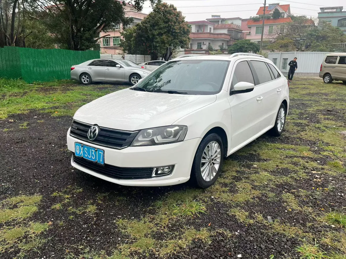 Volkswagen 2015 230TSI DSG