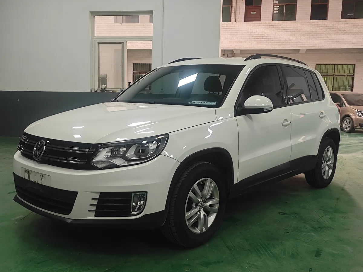 Volkswagen 2016 300TSI