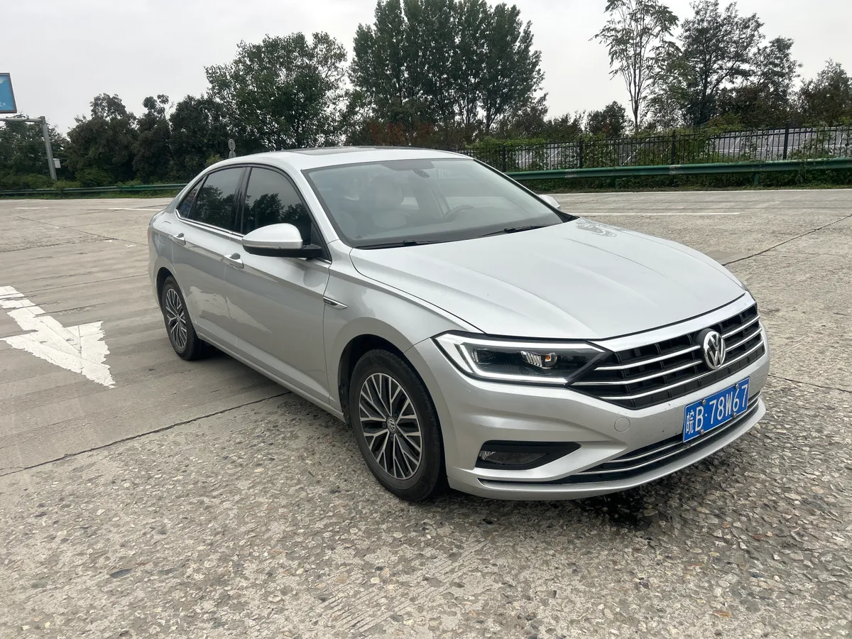 Volkswagen Sagitar 2020