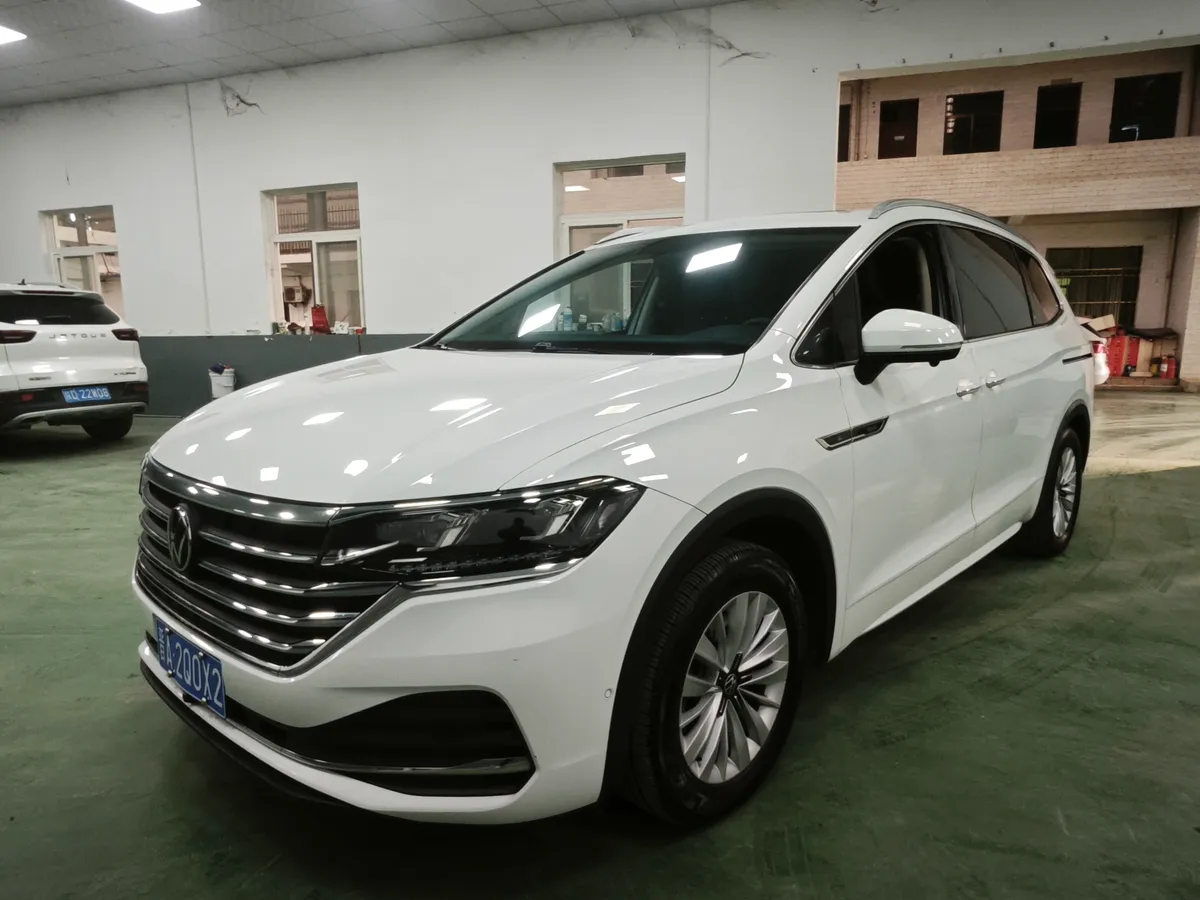 Volkswagen 2020 330TSI