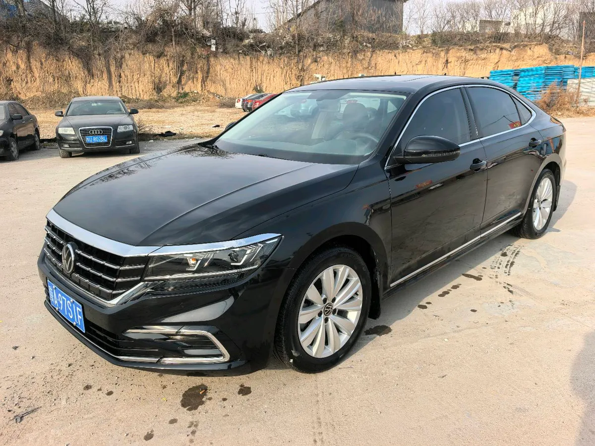 Volkswagen 2020 330TSI V