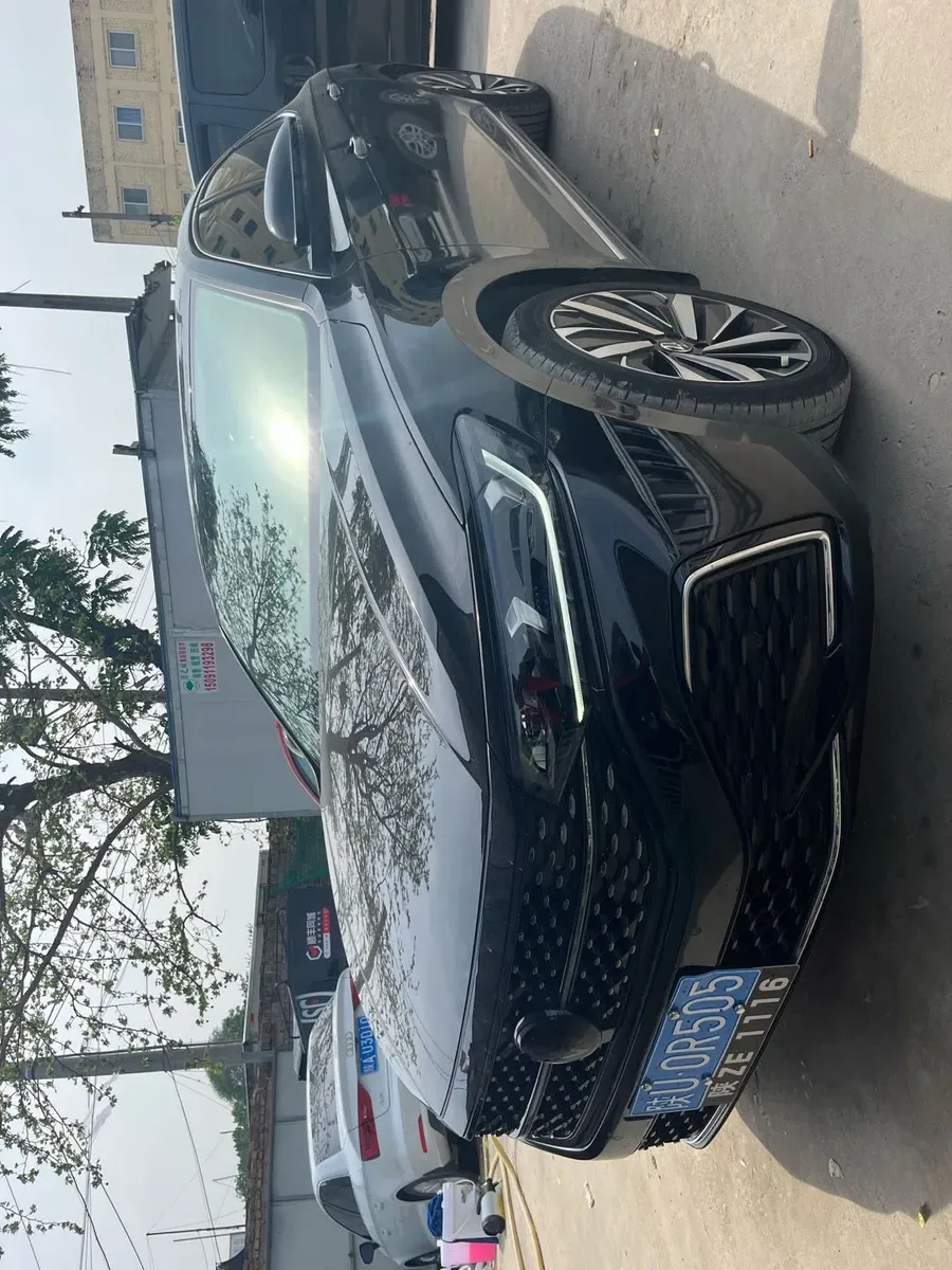 Volkswagen 2021 330TSI