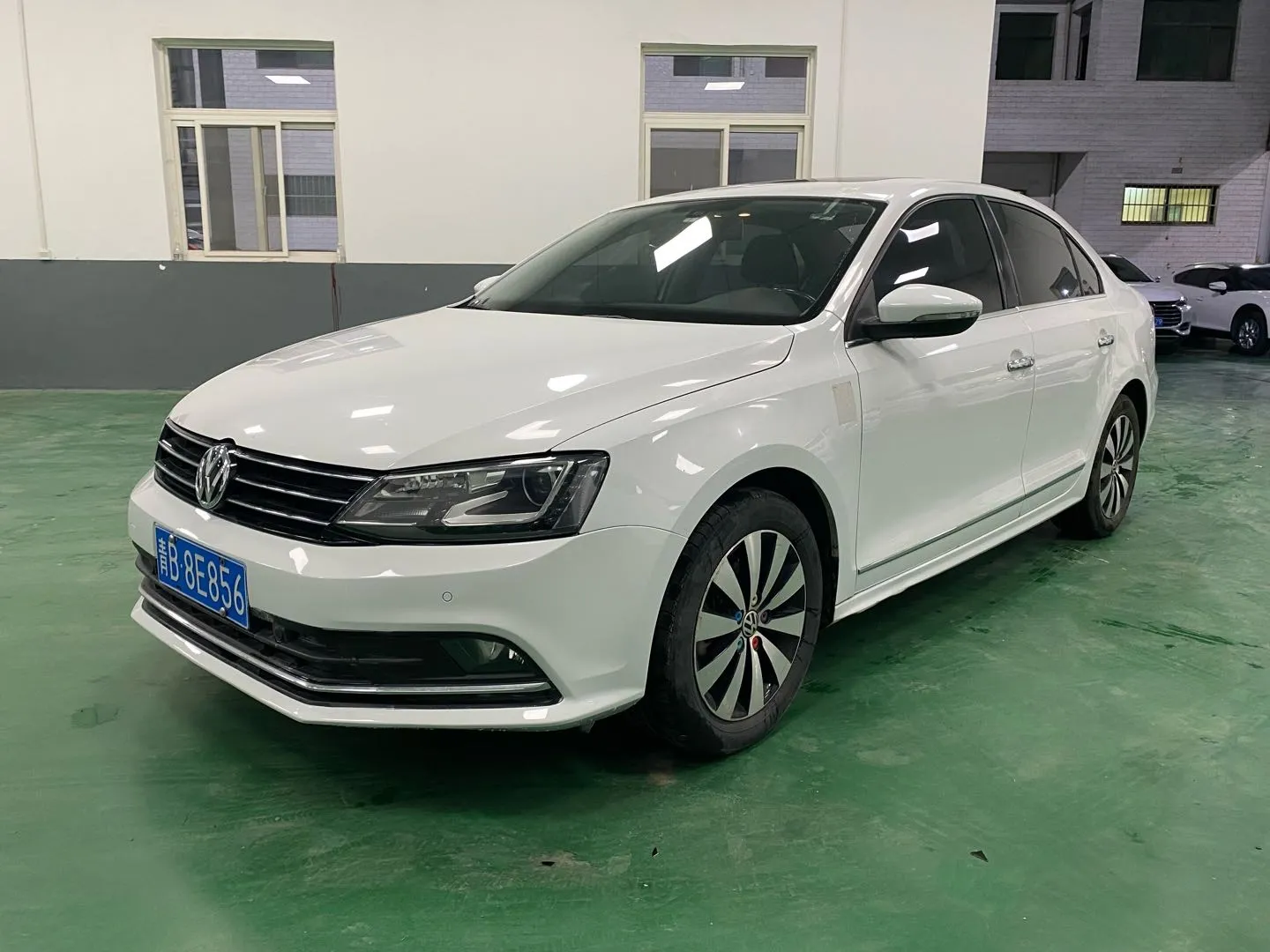 Volkswagen Sagitar 2015