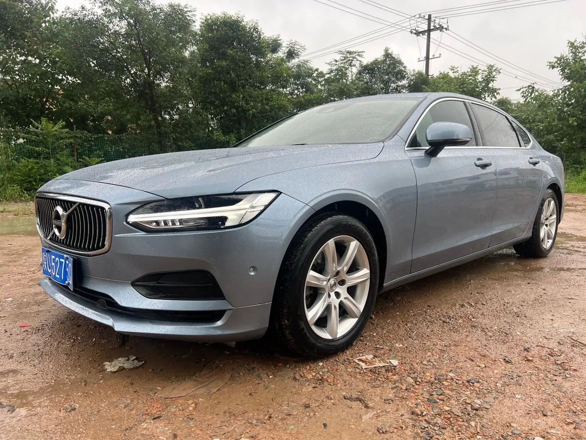 Volvo S90 2017 T4